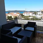 Apartman In Brodarica 4731-4 And 4731-1 *