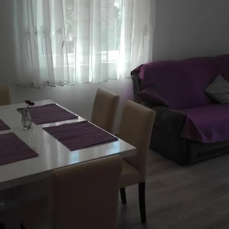 In Brodarica 4731-4 And 4731-1 * Razine