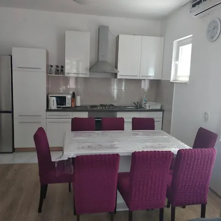 Apartment In Brodarica 4731-4 And 4731-1 Razine