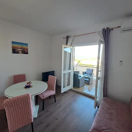 Apartman In Brodarica 4731-4 And 4731-1 *