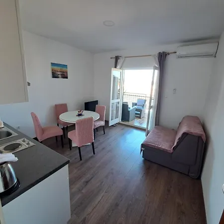 Apartman In Brodarica 4731-4 And 4731-1 *