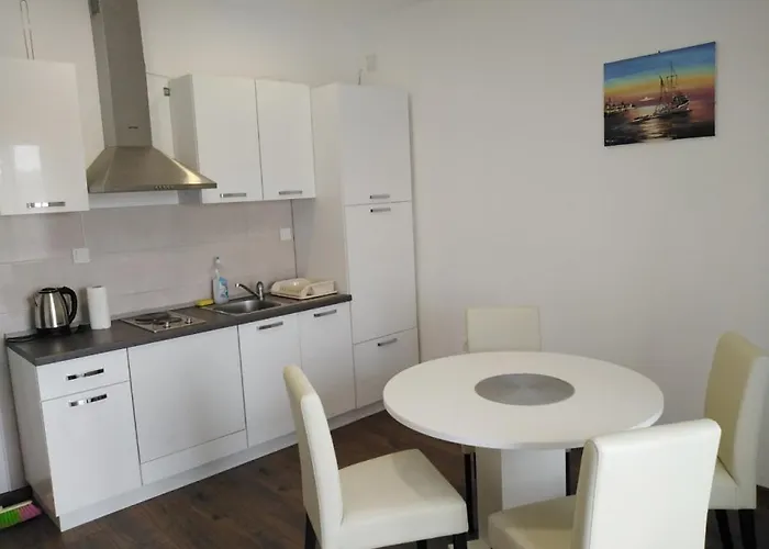 In Brodarica 4731-4 And 4731-1 Razine