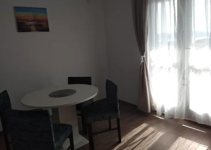 Apartamento In Brodarica 4731-4 And 4731-1 Razine