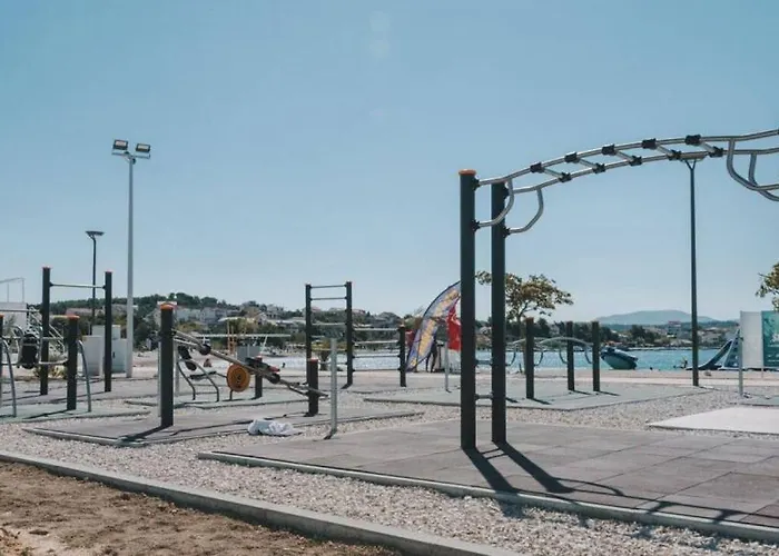 In Brodarica 4731-4 And 4731-1 Apartamento Razine