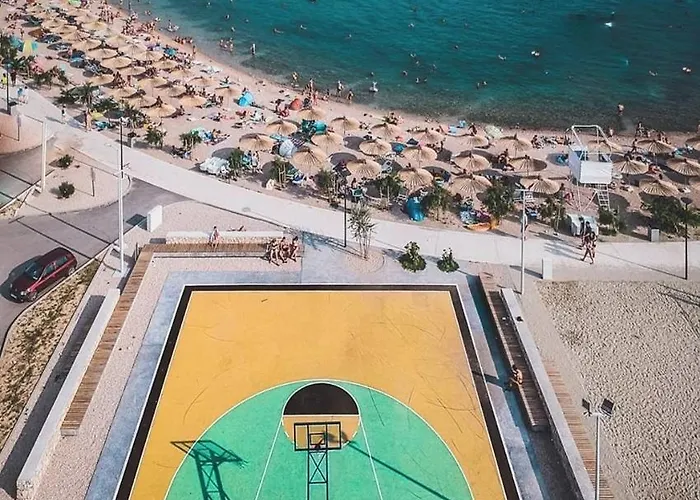 Lägenhet In Brodarica 4731-4 And 4731-1 Razine