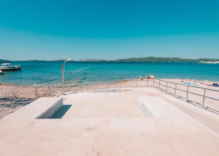 Apartamento In Brodarica 4731-4 And 4731-1 *