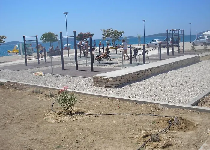 Apartamento In Brodarica 4731-4 And 4731-1 *