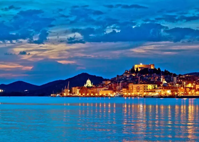 In Brodarica 4731-4 And 4731-1 * Razine