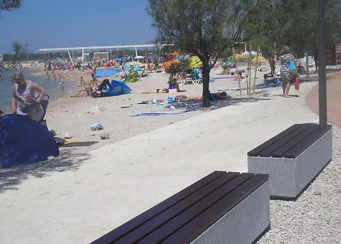 In Brodarica 4731-4 And 4731-1 * Razine