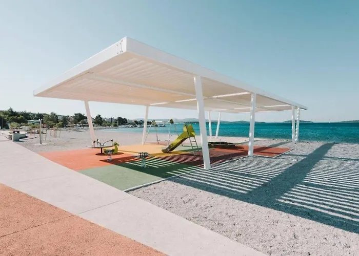 Apartamento In Brodarica 4731-4 And 4731-1 Razine