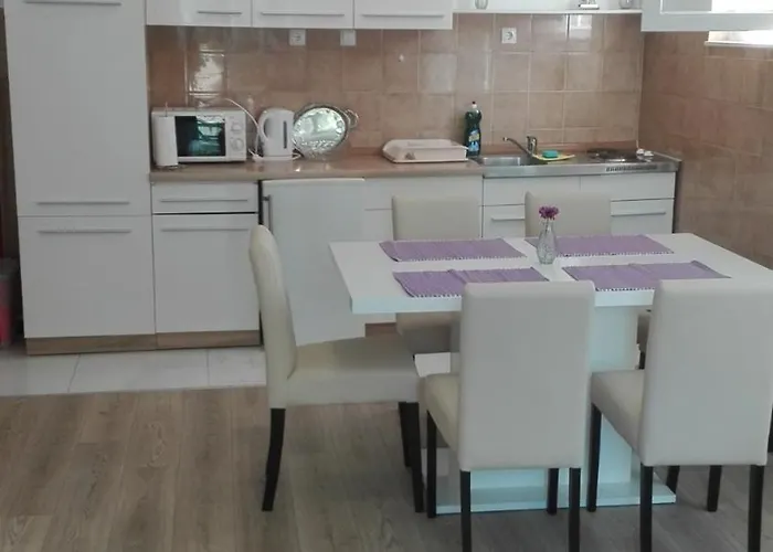 Apartamento In Brodarica 4731-4 And 4731-1 Razine