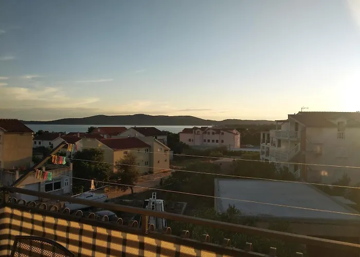 In Brodarica 4731-4 And 4731-1 * Razine